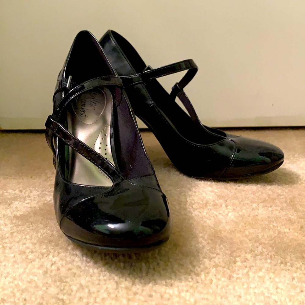 Dexflex Comfort Black Buckle Heels